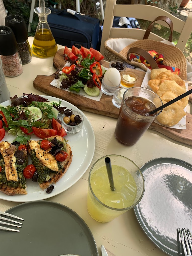 Alaçatı Tatil Kahvaltı Salonları