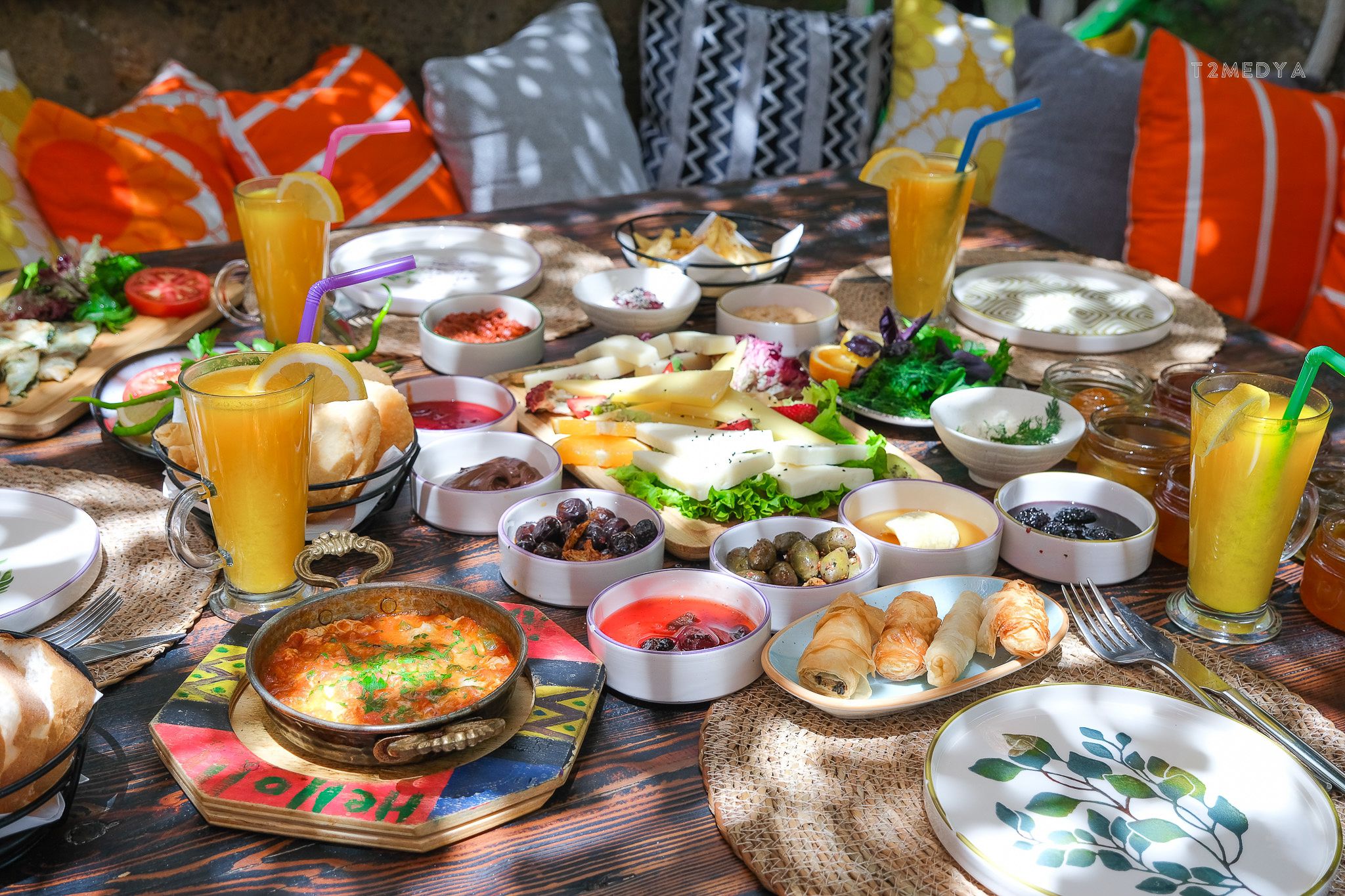 Alaçatı Tatil Kahvaltı Salonları